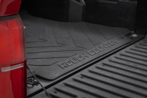 Toyota Tacoma Truck Bed Mat - Rough Country - 5 ft Bed, RC Logo, 3/8 in Nyracord - '24-'26